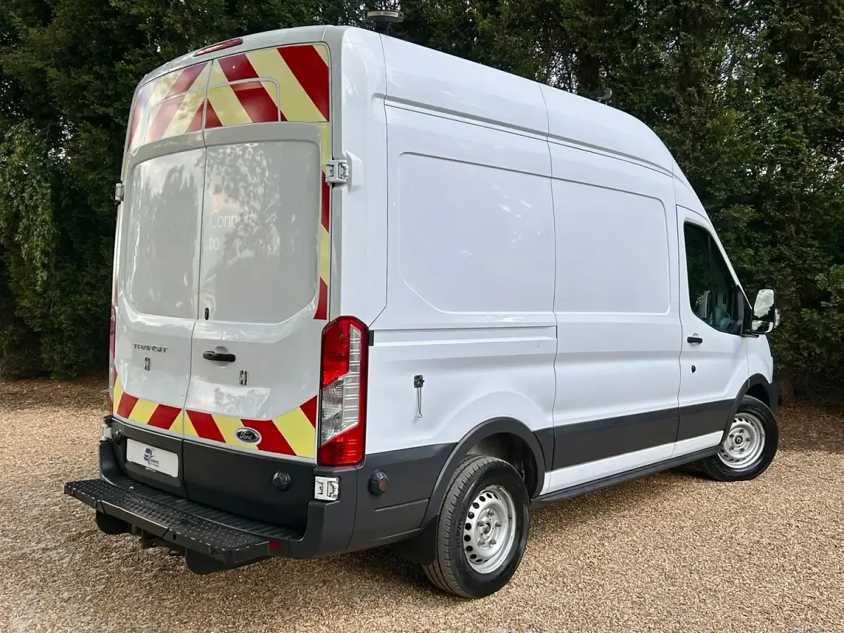 Used Ford Transit 130 HP (95 kW) 2018 White Van