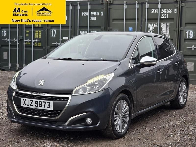 Used Peugeot 208 Allure 110 HP (80 kW) 2016 Grey Hatchback