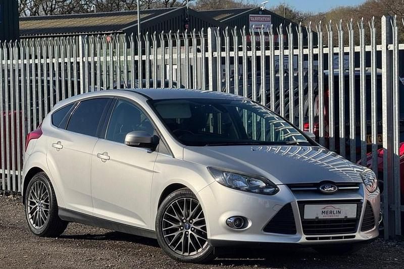 Used Ford Focus Zetec 115 HP (84 kW) 2014 Black Hatchback