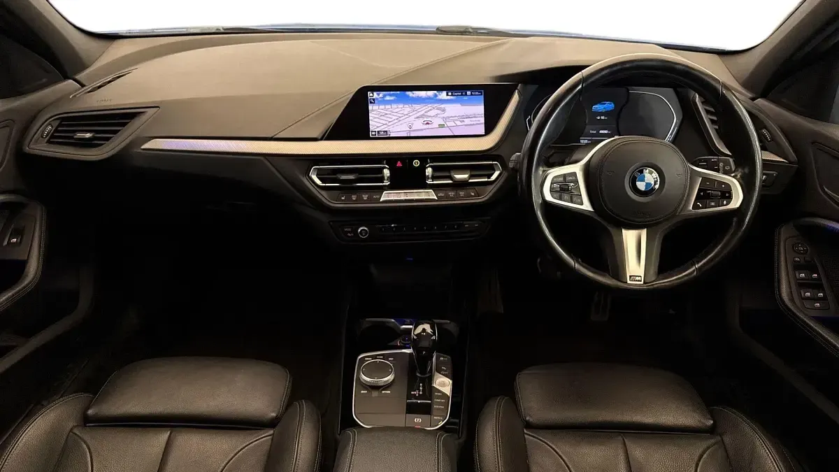 Used BMW 118 M Sport 138 HP (101 kW) 2020 Blue Hatchback