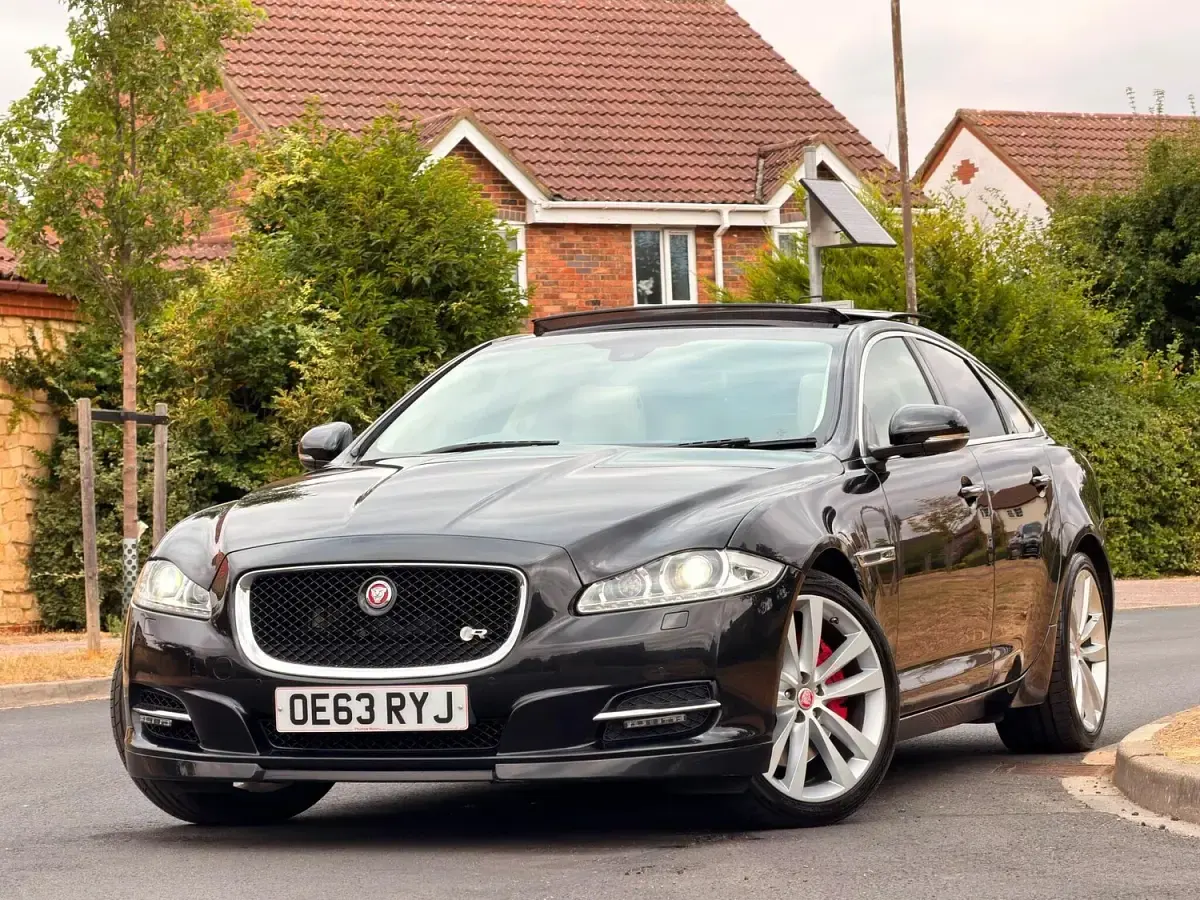 Used Jaguar XJ Portfolio 275 HP (202 kW) 2014 Black Sedan