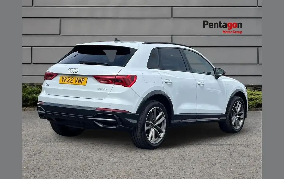 Used Audi Q3 Black Edition 150 HP (110 kW) 2022 White SUV