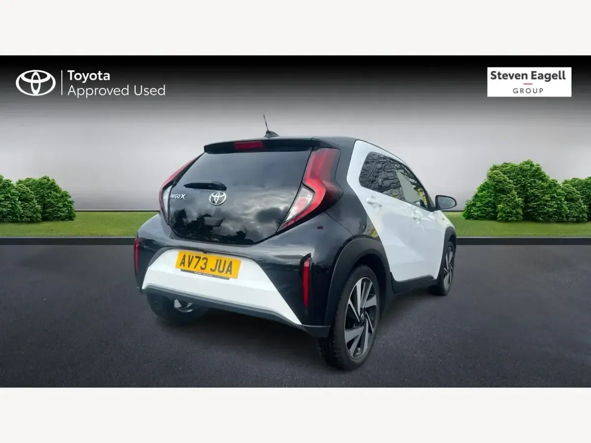 Usado Toyota Aygo X 72 HP (52 kW) 2023 Branco SUV