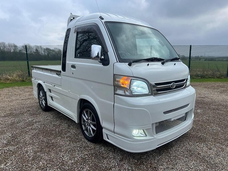 Used Daihatsu Hijet 2014 White MPV