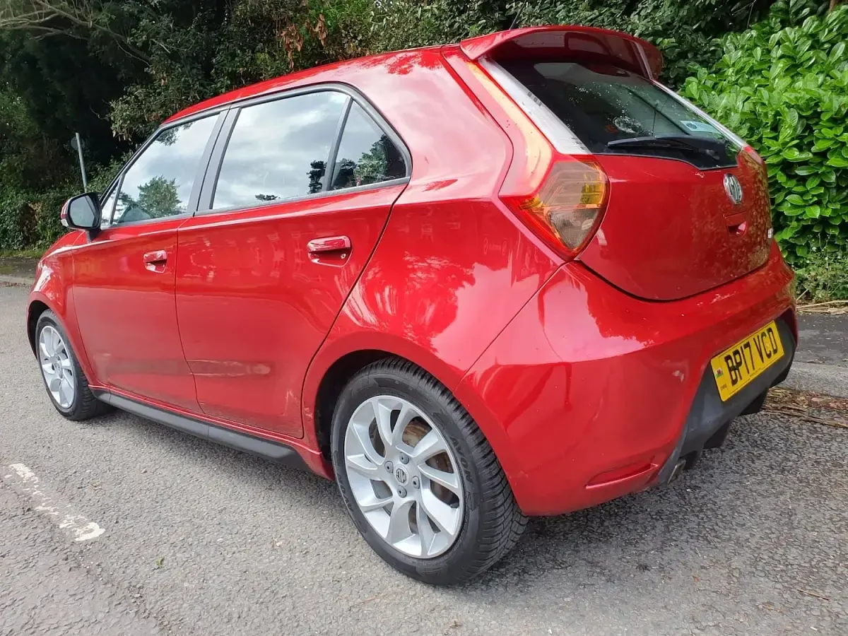 Used MG MG3 106 HP (77 kW) 2017 Red Hatchback