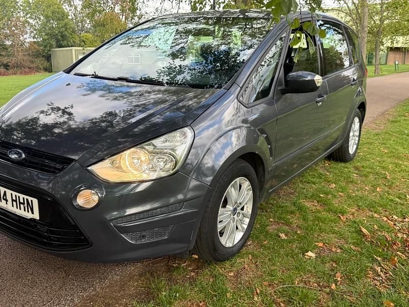 Grey Used 2014 Ford S-MAX Zetec MPV | £3,750 (Super price) - Image 1/4