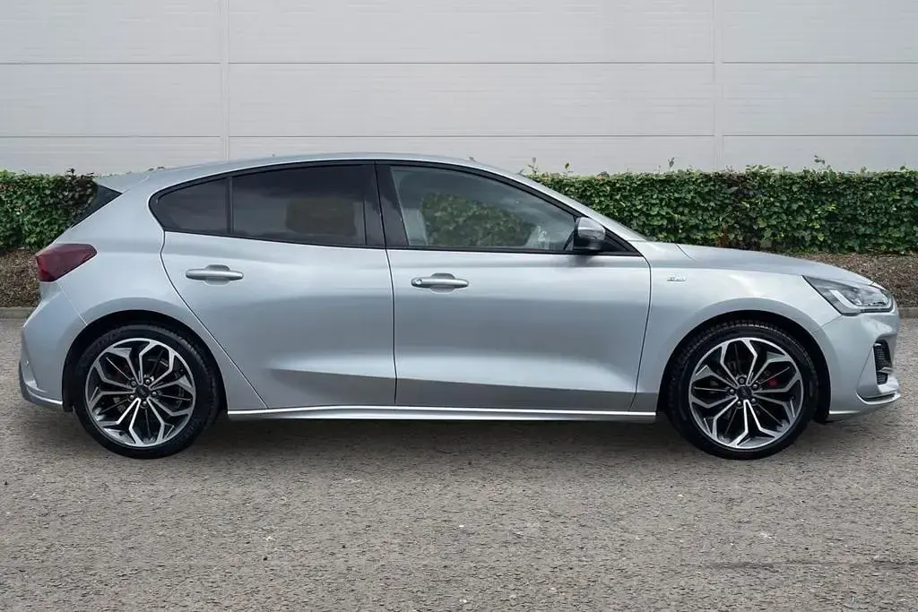 Used Ford Focus ST-Line X 2023 Silver Hatchback