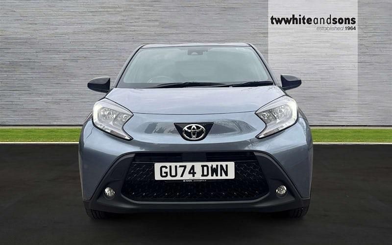 Used Toyota Aygo X 72 HP (52 kW) 2025 SUV