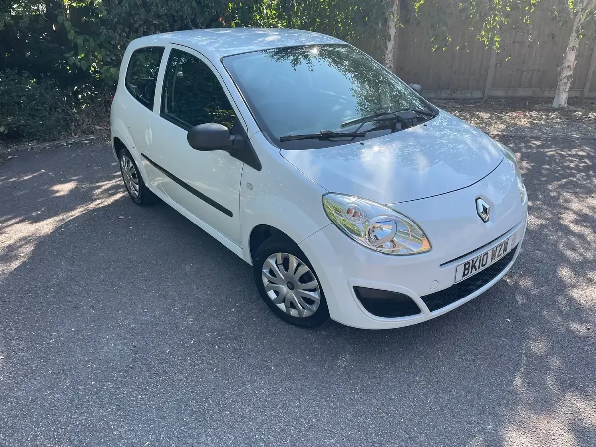 Used Renault Twingo 60 HP (44 kW) 2010 White Hatchback