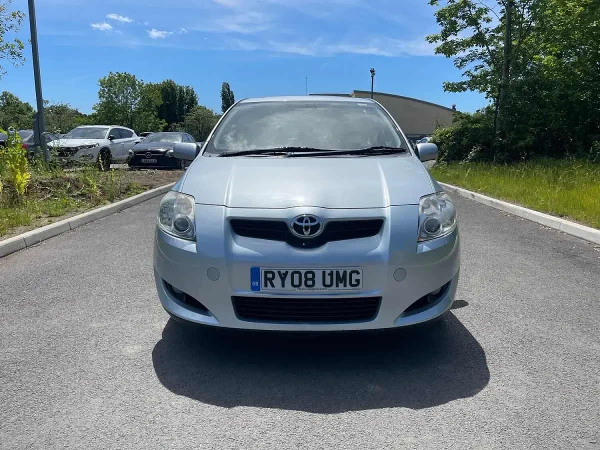 Used Toyota Auris 124 HP (91 kW) 2008 Blue Hatchback
