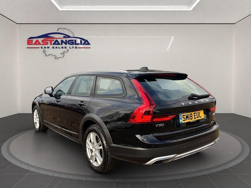 Used Volvo V90 CC 2018 Black Estate