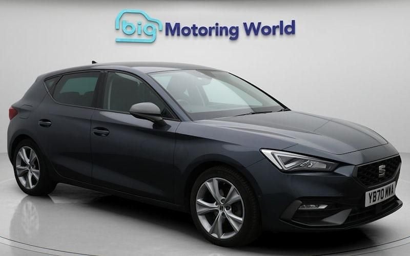 Used 2023 Seat Leon FR Hatchback | £9,900 (Good price) - Image 1/4