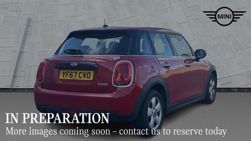 Used Mini Cooper Hatch 134 HP (98 kW) 2017 Red Hatchback