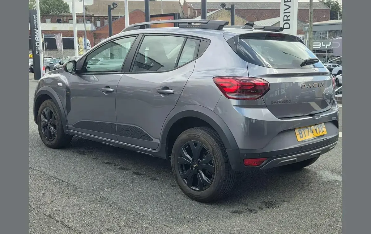 Used Dacia Sandero Extreme 90 HP (66 kW) 2024 Grey Hatchback
