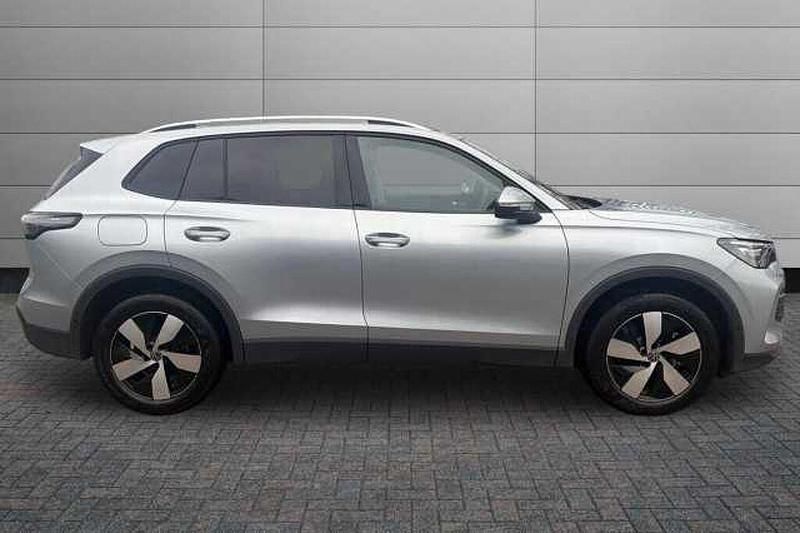 Used VW Tiguan Match 150 HP (110 kW) 2025 Silver SUV