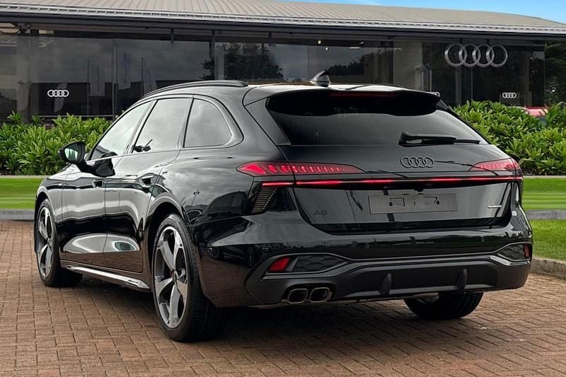 New Audi A6 Advanced 2025 Green Estate