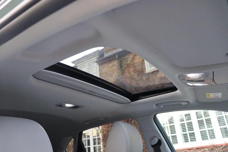 Used Hyundai Kona Ultimate 150 kW (204 HP) 2022 Green SUV