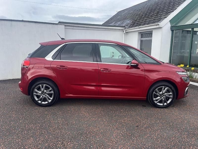 Usado Citroën C4 SpaceTourer Feel 128 HP (94 kW) 2019 Vermelho Monovolume