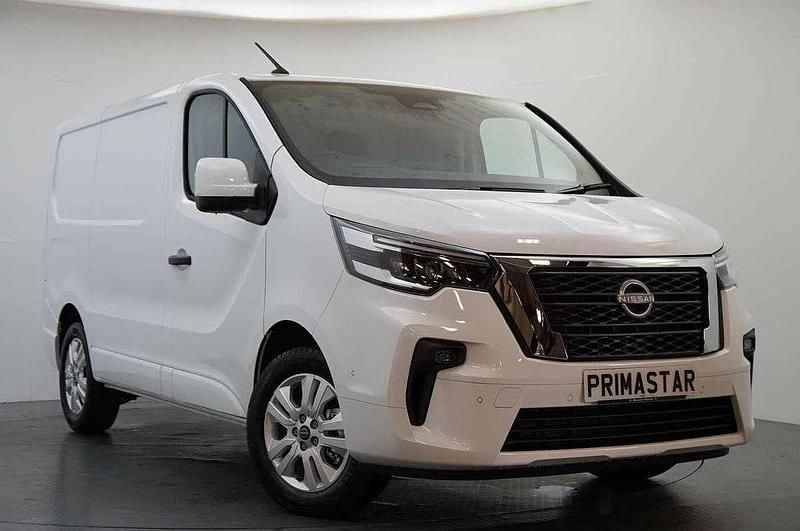 White New 2025 Nissan Primastar Tekna MPV | £22,999 (Fair price) - Image 1/3