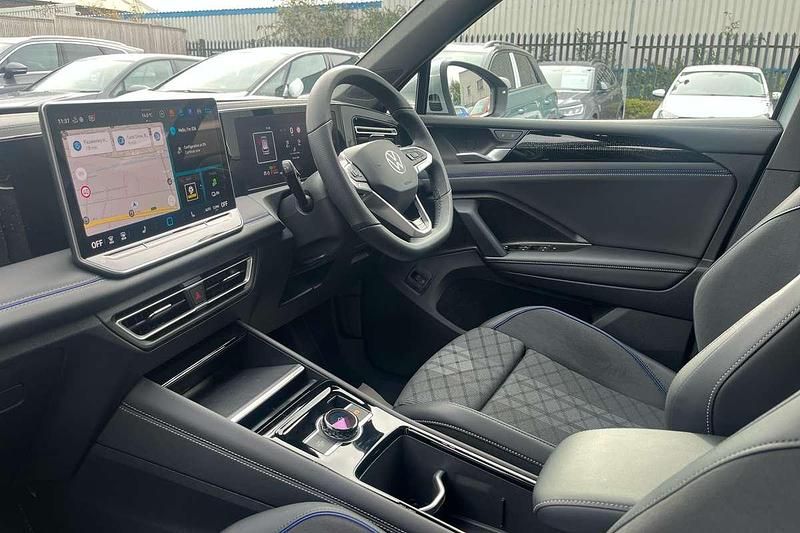 Used VW Tiguan R-line 272 HP (200 kW) 2025 Silver SUV