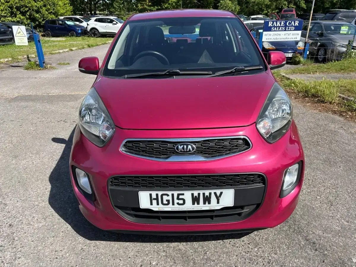 Used Kia Picanto 84 HP (61 kW) 2015 Fucia Hatchback