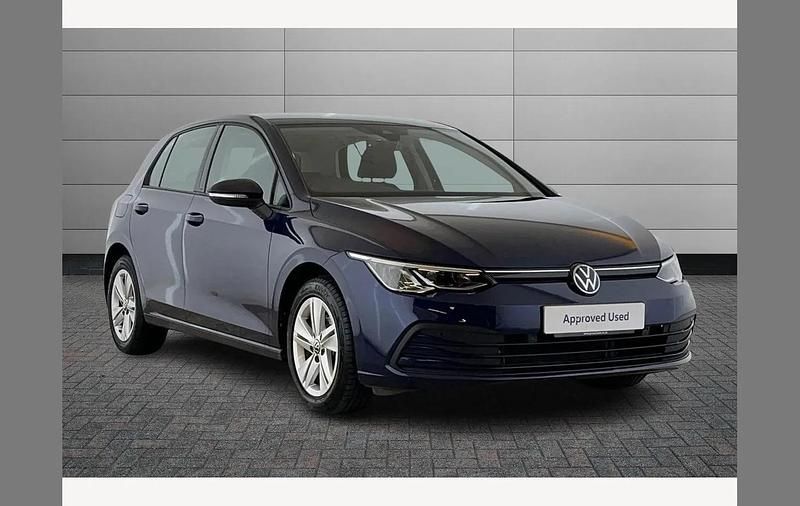 Used VW Golf VIII Life 150 HP (110 kW) 2023 Blue Hatchback