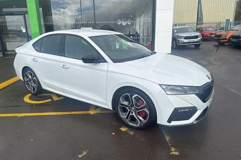 Moon white metallic Used 2023 Skoda Octavia vRS Hatchback | £25,950 (Fair price) - Image 1/4