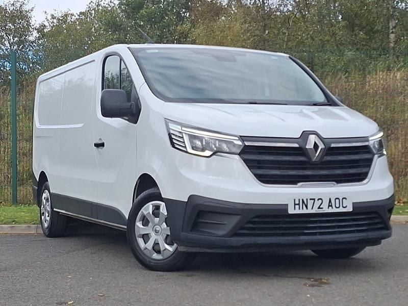 White Used 2022 Renault Trafic Business Van | £13,698 (Fair price) - Image 1/4