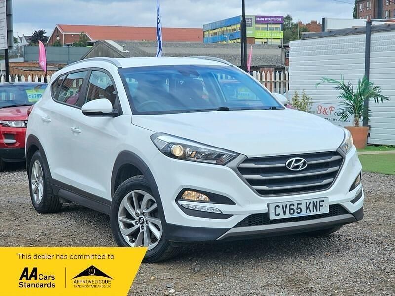 White Used 2015 Hyundai Tucson SE SUV | £9,699 (Good price) - Image 1/4