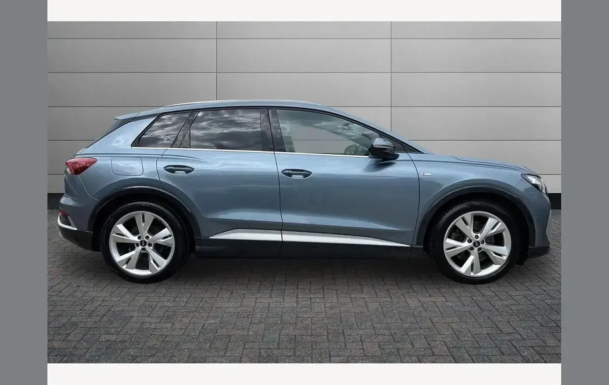 Used Audi Q4 e-tron S-Line 150 kW (204 HP) 2023 Geyser blue SUV