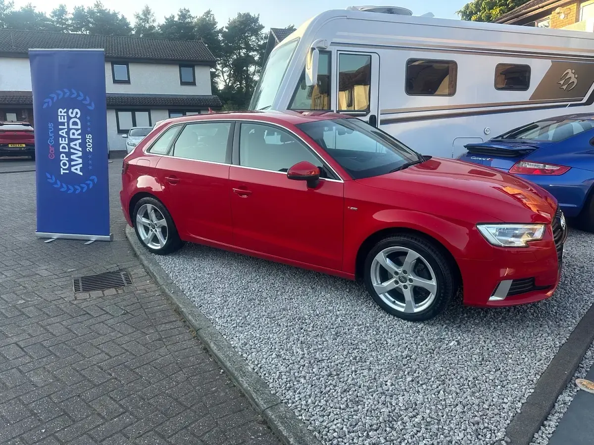 Used Audi A3 Sportback Sport 150 HP (110 kW) 2017 Red Hatchback
