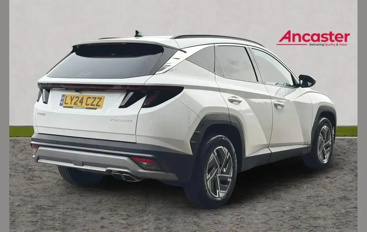 Used Hyundai Tucson Advanced 158 HP (116 kW) 2024 White SUV