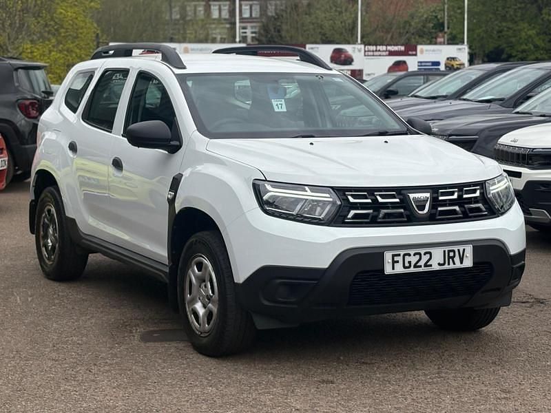 Begagnad Dacia Duster Essentiel 91 HK (66 kW) 2022 Vit SUV