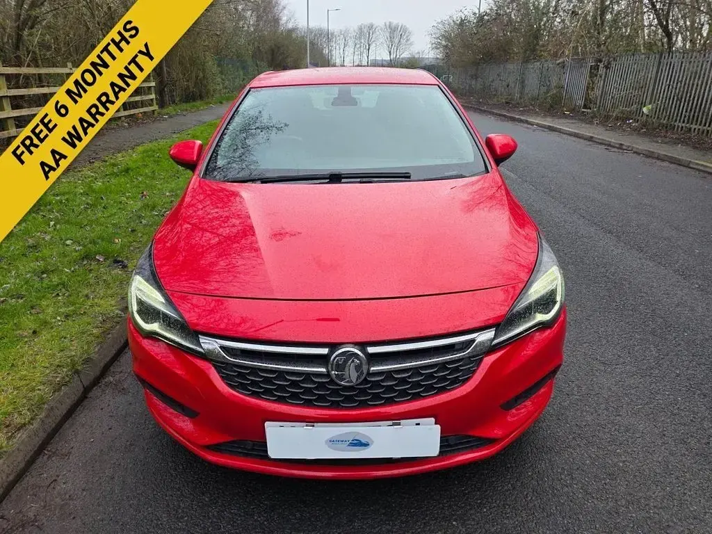 Used Vauxhall Astra Elite 200 HP (147 kW) 2018 Red Hatchback