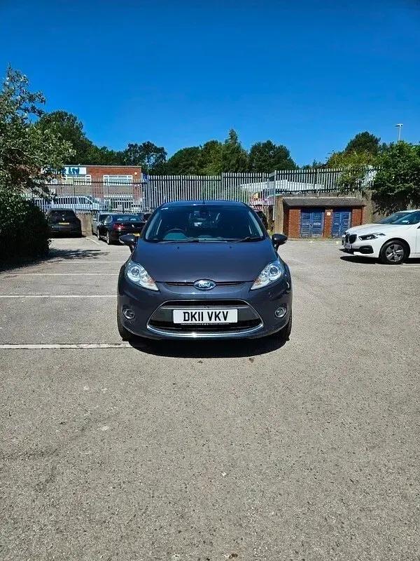 Used Ford Fiesta Titanium 2011 Grey Hatchback