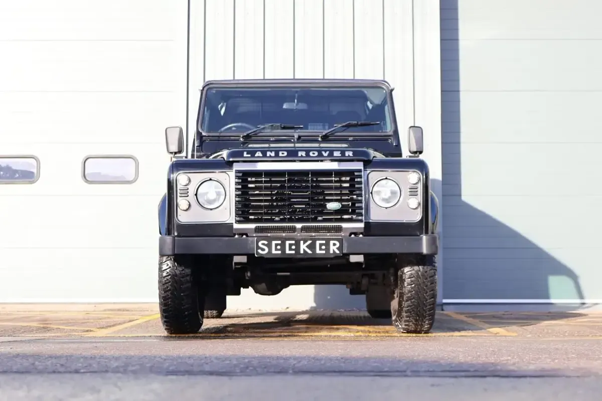 Used Land Rover Defender 122 HP (89 kW) 2013 Black