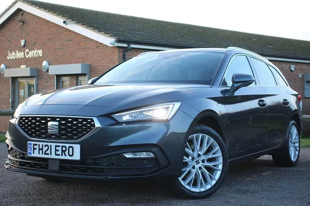 Used Seat Leon XCELLENCE 204 HP (150 kW) 2021 Grey Estate