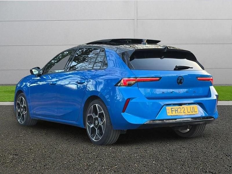 Used Vauxhall Astra Ultimate 130 HP (95 kW) 2022 Blue Hatchback