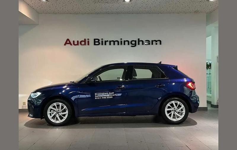 Ny Audi A1 Sport 113 HK (83 kW) 2025 Blå SUV