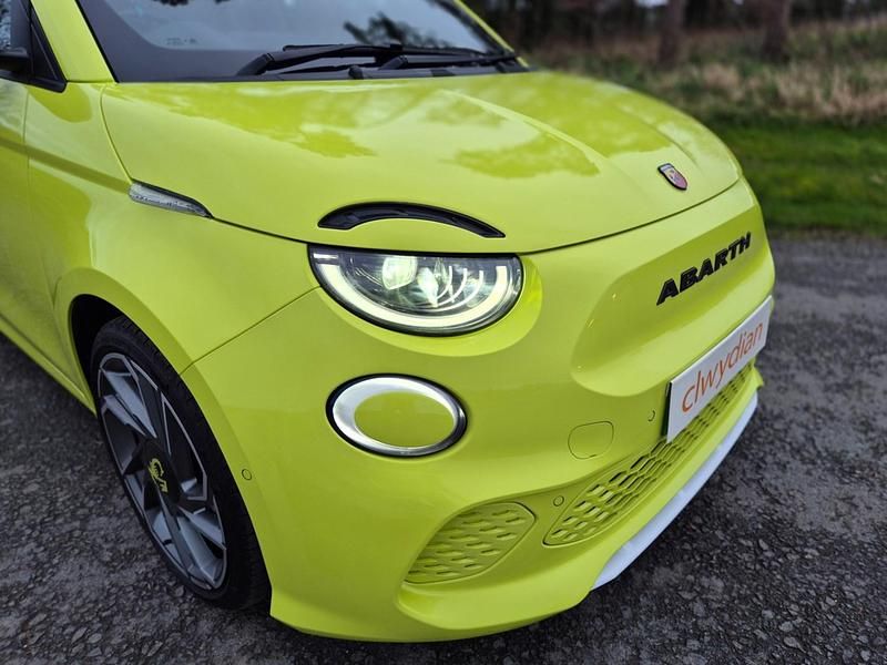 Used Abarth 500e Turismo 114 kW (155 HP) 2024 Green Hatchback