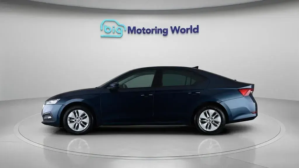 Used Skoda Octavia SE Technology 150 HP (110 kW) 2022 Blue Hatchback