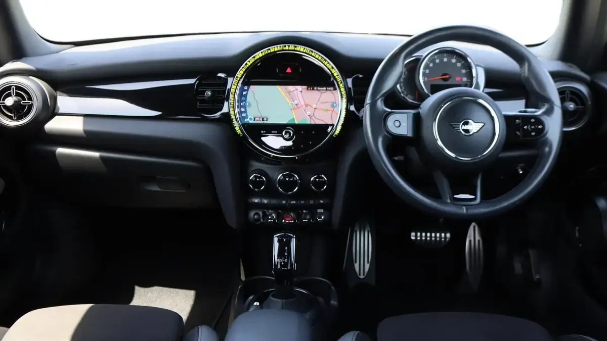 Used Mini Cooper Sport 136 HP (100 kW) 2022 Yellow Hatchback