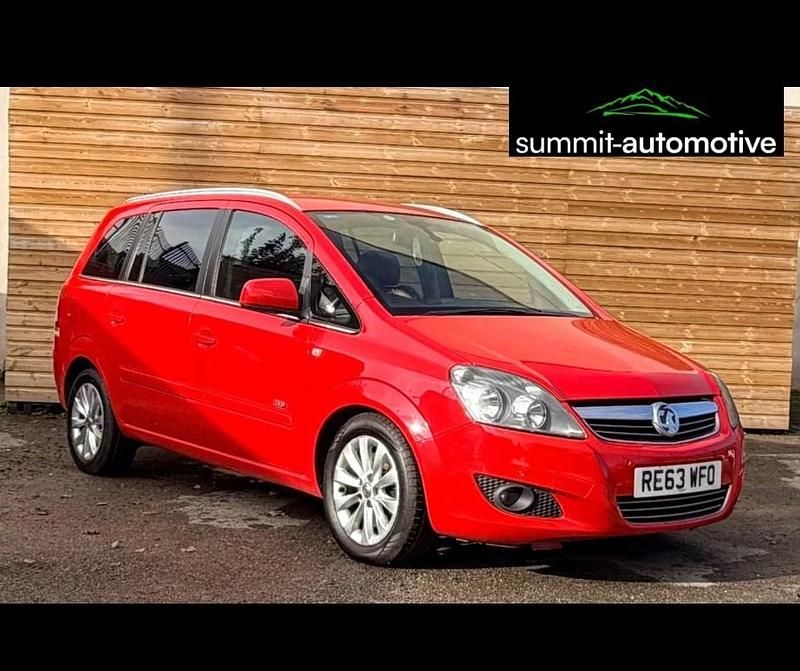 Red Used 2013 Vauxhall Zafira Design Edition MPV | £2,990 (Fair price) - Image 1/4