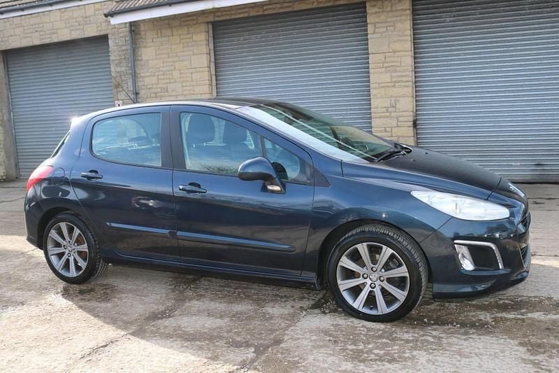 Używany Peugeot 308 Active 2012 Niebieski Hatchback