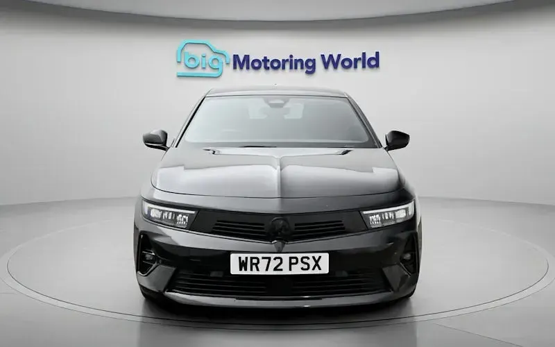 Used Vauxhall Astra GS Line 131 HP (96 kW) 2022 Black Hatchback