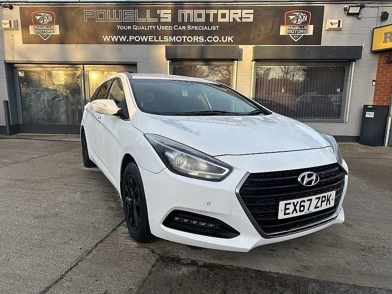 Used Hyundai i40 SE 115 HP (84 kW) 2017 White Estate