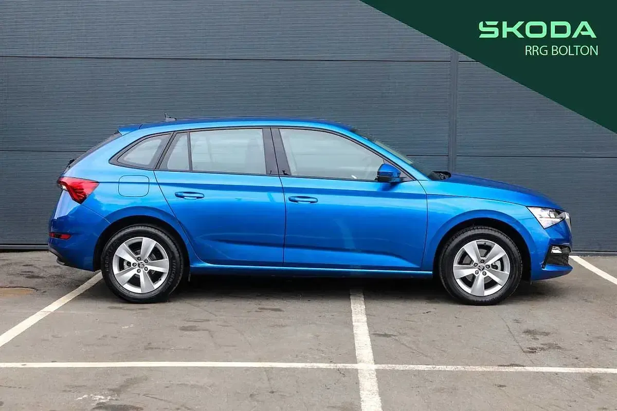 Used Skoda 110 R SE 81 HP (59 kW) 2024 Race blue metallic Estate