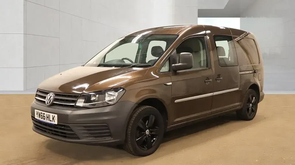 Used VW Caddy Maxi 102 HP (75 kW) 2017 Brown MPV