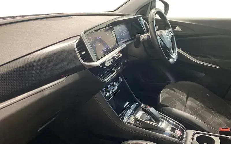 Used Vauxhall Grandland X Ultimate 131 HP (96 kW) 2022 Red SUV