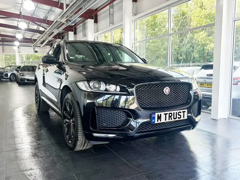 Used Jaguar F-Pace Chequered Flag 180 HP (132 kW) 2020 Black SUV